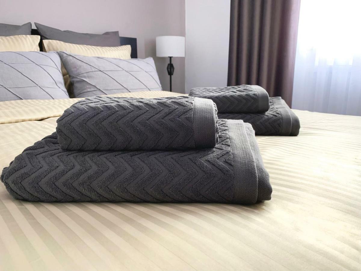 Mhc Quiet Deluxe Suite Near Downtown - Free Parking Brasov Exterior photo